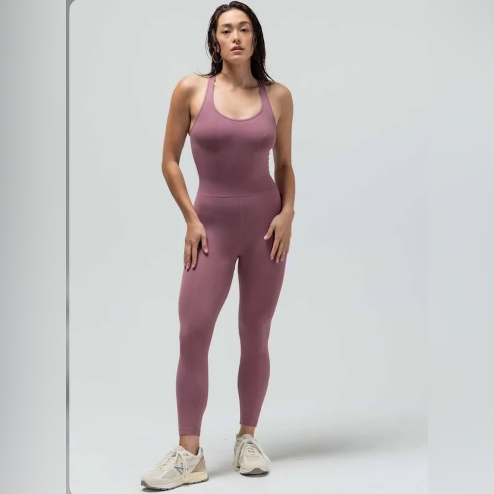 NWOT! REFORMER THE ONESIE JUMPSUIT WITH THE KEYHOLE BACK mauve color size M/L